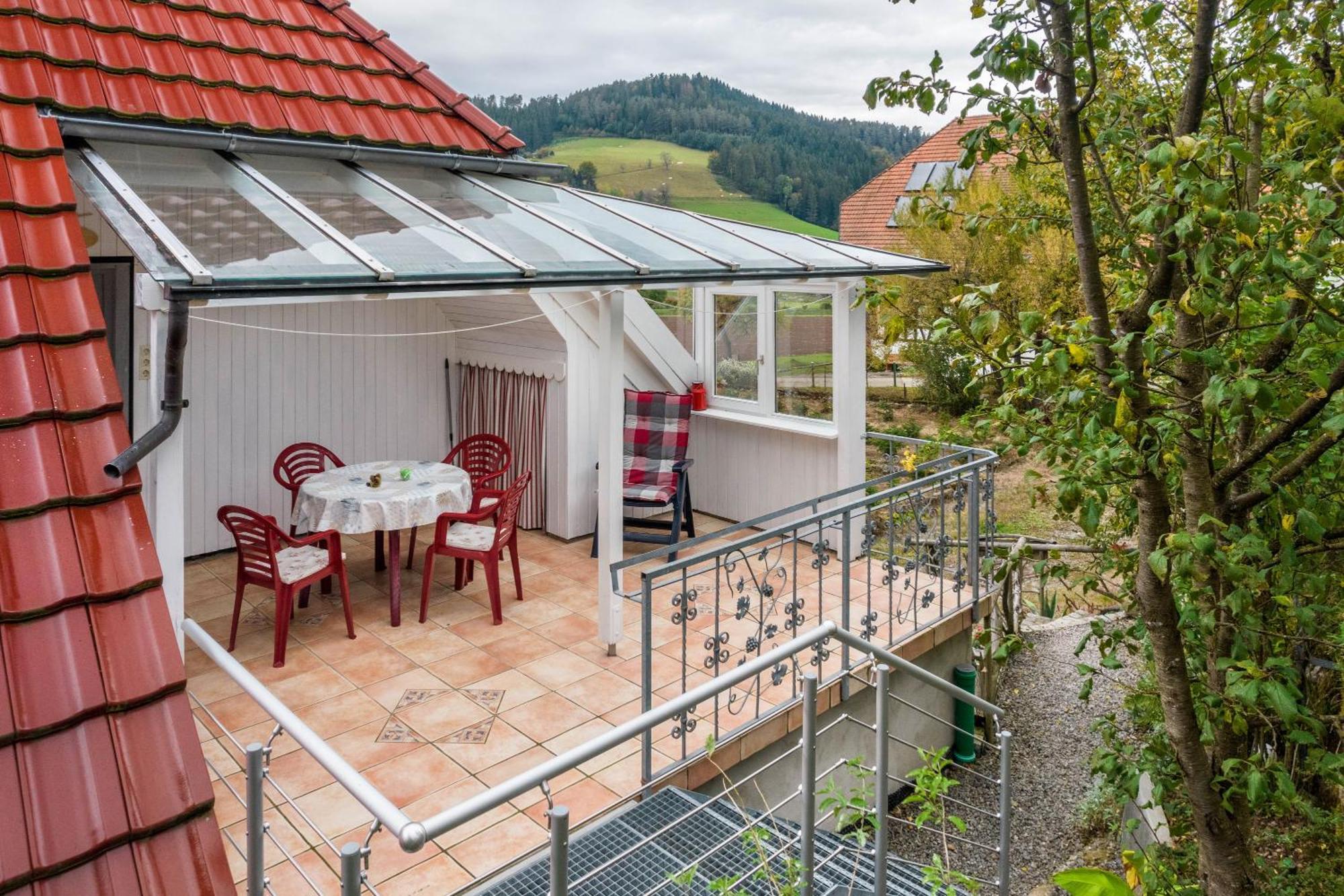 Lehmann Mit Blick Aufs Schloss Gutach Exterior foto
